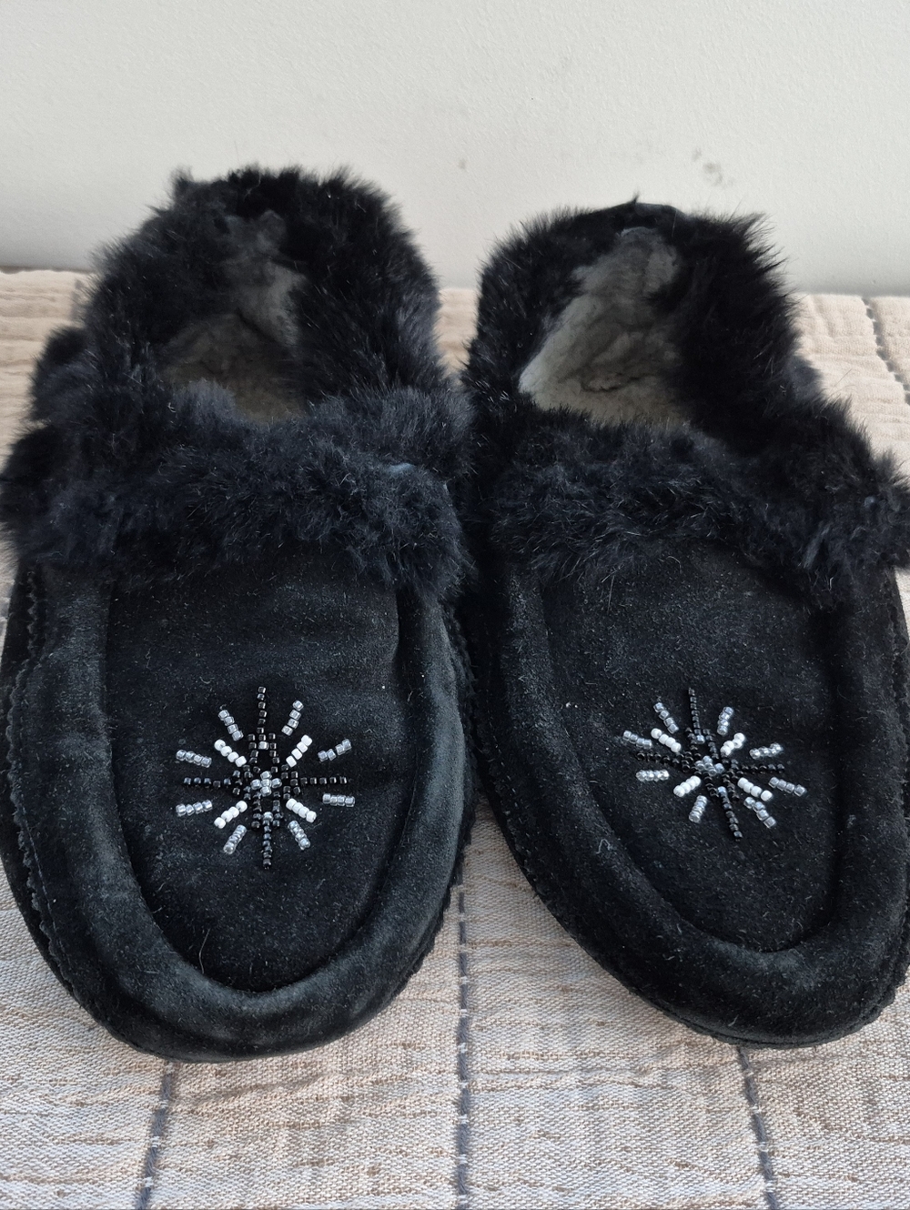 Beaded Leather Moccasin Slippers By Urban Trail Womens Size 7